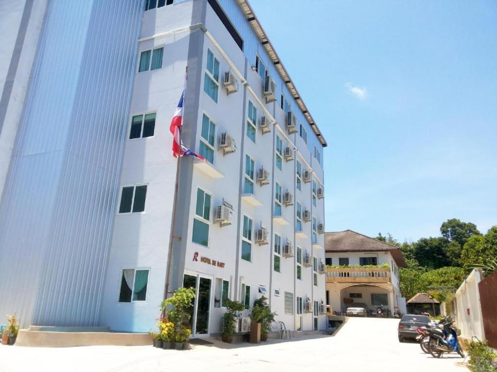 Hotel De Ratt Phuket Patong Esterno foto