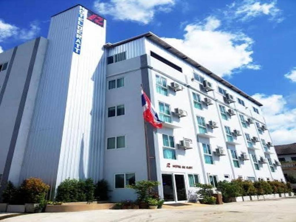 Hotel De Ratt Phuket Patong Esterno foto