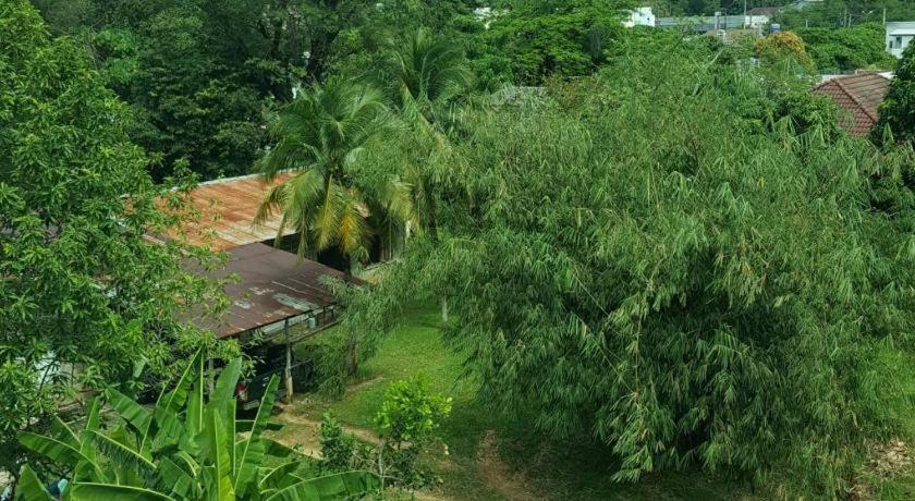 Hotel De Ratt Phuket Patong Esterno foto