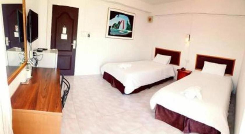 Hotel De Ratt Phuket Patong Esterno foto