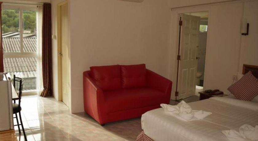 Hotel De Ratt Phuket Patong Esterno foto