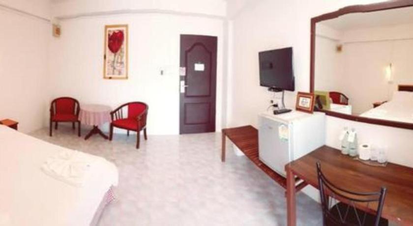 Hotel De Ratt Phuket Patong Esterno foto