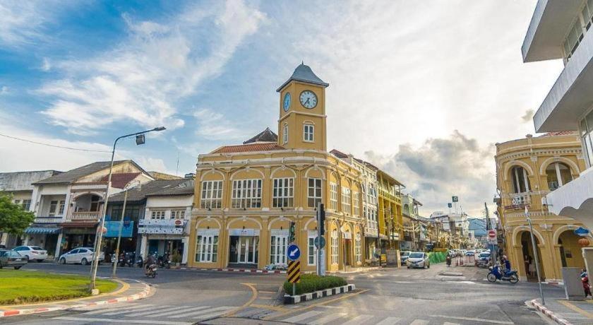 Hotel De Ratt Phuket Patong Esterno foto