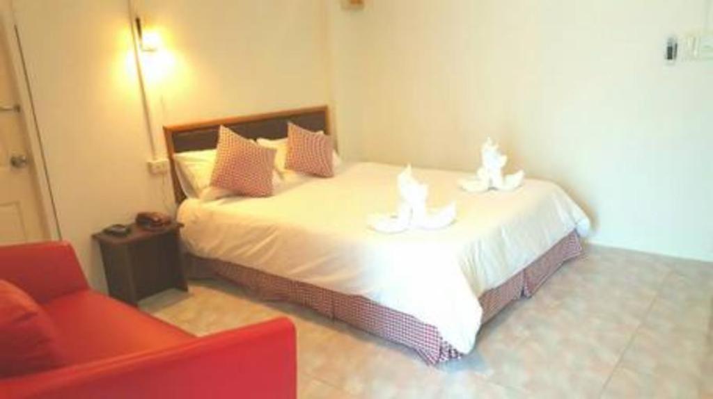Hotel De Ratt Phuket Patong Esterno foto